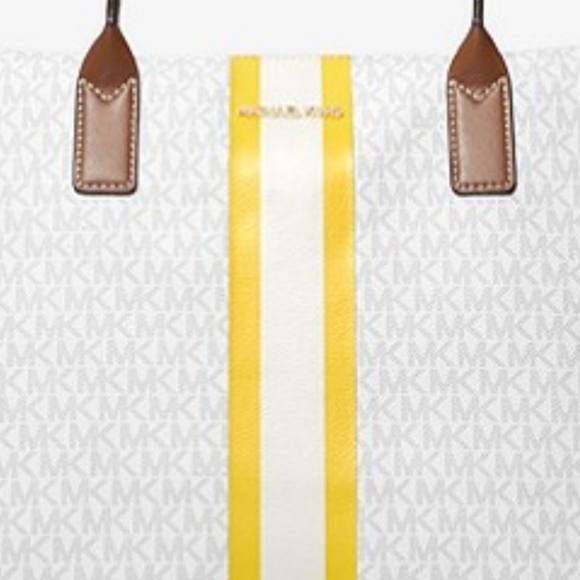 Sale!!🔥😍🥰Michael Kors LARGE LOGO PRINT TOTE - Picture 4 of 8